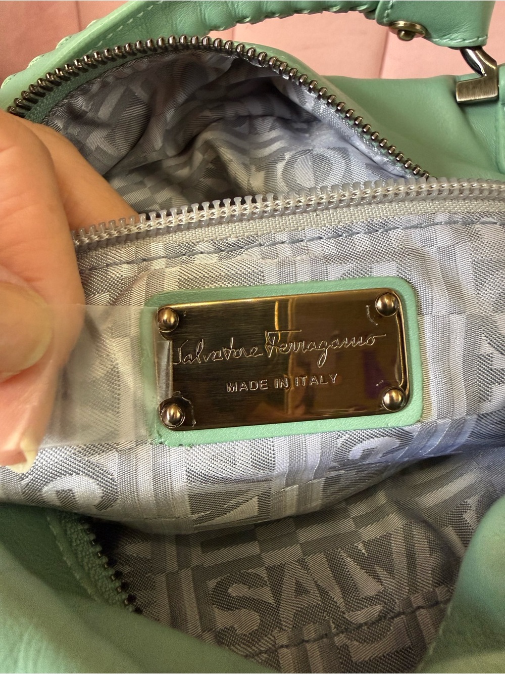 💯Auth! Salvatore Ferragamo Sofia Green Woven Leather Top-Handle Bag Gunmetal HW - Picture 9 of 14